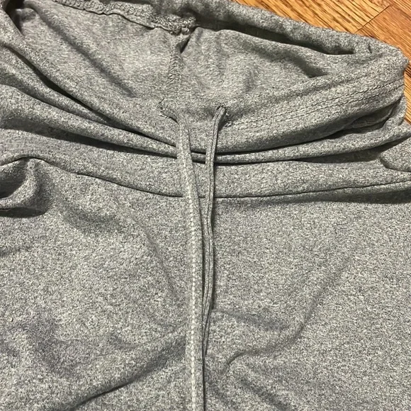 Workout Top - Picture 2 of 3